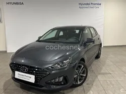Gris / plata Usado 2023 Hyundai i30 Berlina | 20.500 € (Un poco caro)