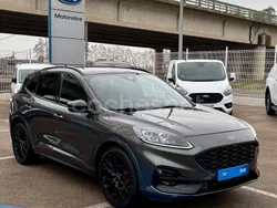 Gris / plata Usado 2023 Ford Kuga ST-Line X SUV | 25.500 €