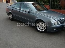 Verde Usado 2004 Mercedes E220 Classic Berlina | 5700 € (Precio justo)