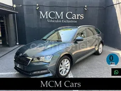 Gris / plata Usado 2020 Skoda Superb Style Familiar | 20.999 € (Precio justo)