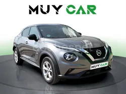 Gris / plata Usado 2021 Nissan Juke N-Connecta SUV | 18.990 € (Precio justo)