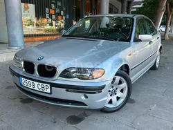 Gris / plata Usado 2002 BMW 318 Berlina | 7990 €