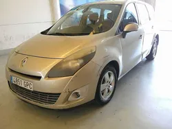 Beige Usado 2009 Renault Grand Scénic III Dynamique Monovolumen | 2930 € (Buen precio)