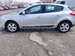 Gris / plata Usado 2012 Renault Mégane III Dynamique Berlina | 7300 € (Precio justo)