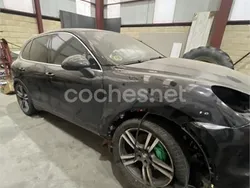 Negro Usado 2012 Porsche Cayenne SUV | 12.000 €