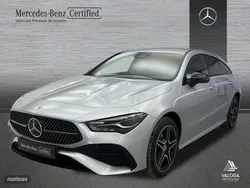 Gris / plateado Usado 2025 Mercedes CLA250e Berlina | 52.900 €