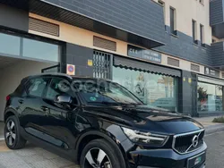 Negro Usado 2019 Volvo XC40 Momentum SUV | 22.999 € (Precio justo)