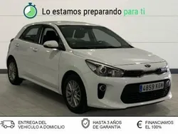 Blanco Usado 2018 Kia Rio Utilitario | 13.500 € (Un poco caro)