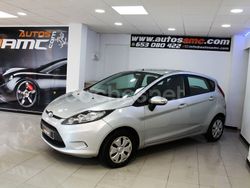 Gris / plata Usado 2010 Ford Fiesta Trend Utilitario | 5499 € (Precio justo)