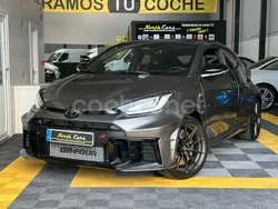 Gris / plata Nuevo 2025 Toyota Yaris Berlina | 49.999 € (Caro)