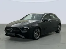 Negro Usado 2024 Mercedes A200 AMG line Berlina | 32.800 € (Super precio)