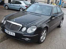 Negro Usado 2007 Mercedes E320 Avantgarde Berlina | 4749 € (Precio justo)