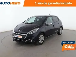 Negro Usado 2019 Peugeot 208 Signature Sky Utilitario | 8299 € (Precio justo)