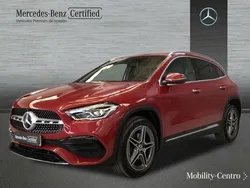 Rojo Usado 2023 Mercedes GLA250 SUV | 52.900 €