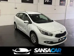 Blanco Usado 2013 Kia Ceed Sportswagon Familiar | 8490 € (Precio justo)