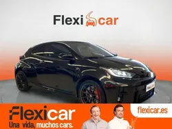 Amarillo Usado 2022 Toyota Yaris Berlina | 32.990 €