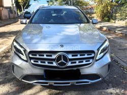 Gris / plata Usado 2017 Mercedes GLA180 SUV | 20.999 € (Un poco caro)