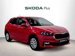 Rojo Usado 2024 Skoda Fabia Selection Berlina | 17.490 € (Precio justo)