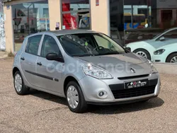Gris / plata Usado 2011 Renault Clio II Berlina | 7990 € (Caro)