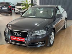 Negro Usado 2011 Audi A3 Attraction Utilitario | 7890 € (Buen precio)