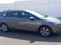 Gris / plata Usado 2019 Opel Astra Innovation Familiar | 10.900 € (Un poco caro)