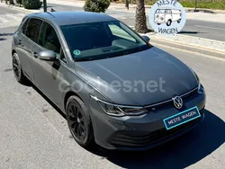 Gris / plata Usado 2022 VW Golf VIII Life Berlina | 16.900 € (Buen precio)