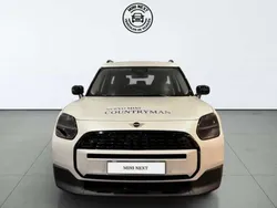Blanco Usado 2024 Mini One Countryman Essential SUV | 41.900 € (Precio justo)