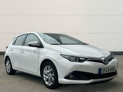 Blanco Usado 2018 Toyota Auris Active Berlina | 15.800 € (Precio justo)