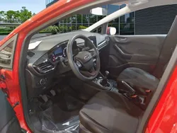 Rojo Usado 2022 Ford Fiesta Trend Utilitario | 14.200 € (Precio justo)