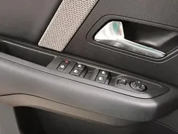 Blanca nacarada Usado 2023 Citroën C4 Feel Berlina | 16.220 € (Precio justo)
