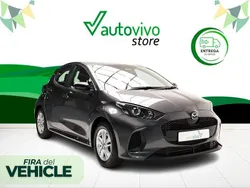 Gris Usado 2025 Mazda 2 Center-Line Berlina | 21.900 € (Precio justo)