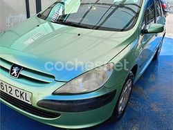 Verde Usado 2003 Peugeot 307 Berlina | 1600 €