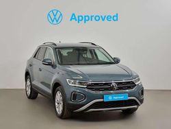 Azul Usado 2024 VW T-Roc Life SUV | 36.666 €