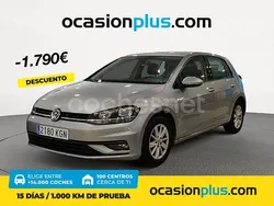 Gris / plata Usado 2018 VW Golf VII Business Berlina | 16.390 € (Precio justo)