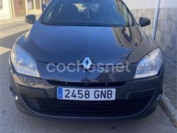 Negro Usado 2009 Renault Mégane III Dynamique Berlina | 3399 € (Precio justo)