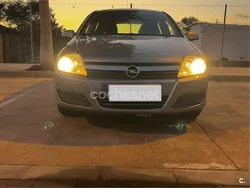 Azul Usado 2006 Opel Astra Enjoy Berlina | 4850 € (Precio justo)
