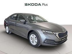 Gris Usado 2024 Skoda Octavia Ambition Utilitario | 24.490 € (Precio justo)
