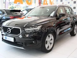 Negro Usado 2021 Volvo XC40 Momentum SUV | 29.300 € (Precio justo)