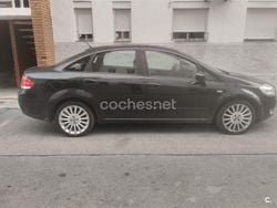 Negro Usado 2009 Fiat Linea Active Berlina | 2900 €