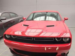 Rojo Usado 2022 Dodge Challenger SXT Coupe | 45.990 € (Buen precio)