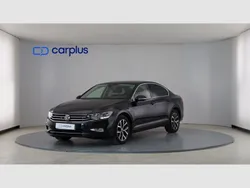Negro profundo (efecto perla) Usado 2021 VW Passat Executive Berlina | 24.290 € (Caro)