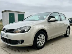 Beige Usado 2009 VW Golf VI Advance Berlina | 7000 € (Precio justo)