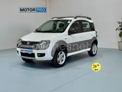 Blanco Usado 2011 Fiat Panda 4x4 Cross Utilitario | 7990 €