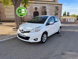 Blanco Usado 2014 Toyota Yaris Live Berlina | 6300 € (Precio justo)