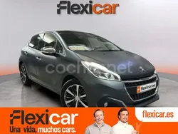 Gris / plata Usado 2017 Peugeot 208 Allure Utilitario | 7990 € (Precio justo)