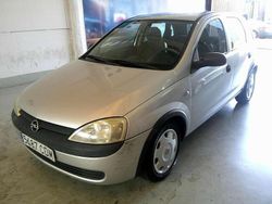 Plateado Usado 2003 Opel Corsa Club Utilitario | 1880 € (Precio justo)