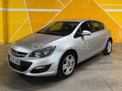 Gris / plata Usado 2012 Opel Astra Selective Berlina | 5300 € (Precio justo)