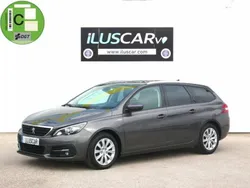Gris platinum Usado 2019 Peugeot 308 Style Familiar | 13.500 € (Precio justo)