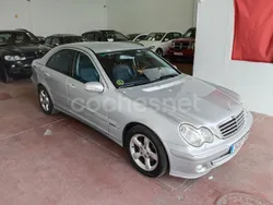 Gris / plata Usado 2005 Mercedes C220 Avantgarde Berlina | 7500 € (Un poco caro)