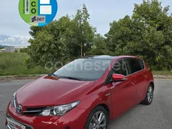 Granate Usado 2014 Toyota Auris Hybrid Advance Berlina | 13.990 € (Precio justo)